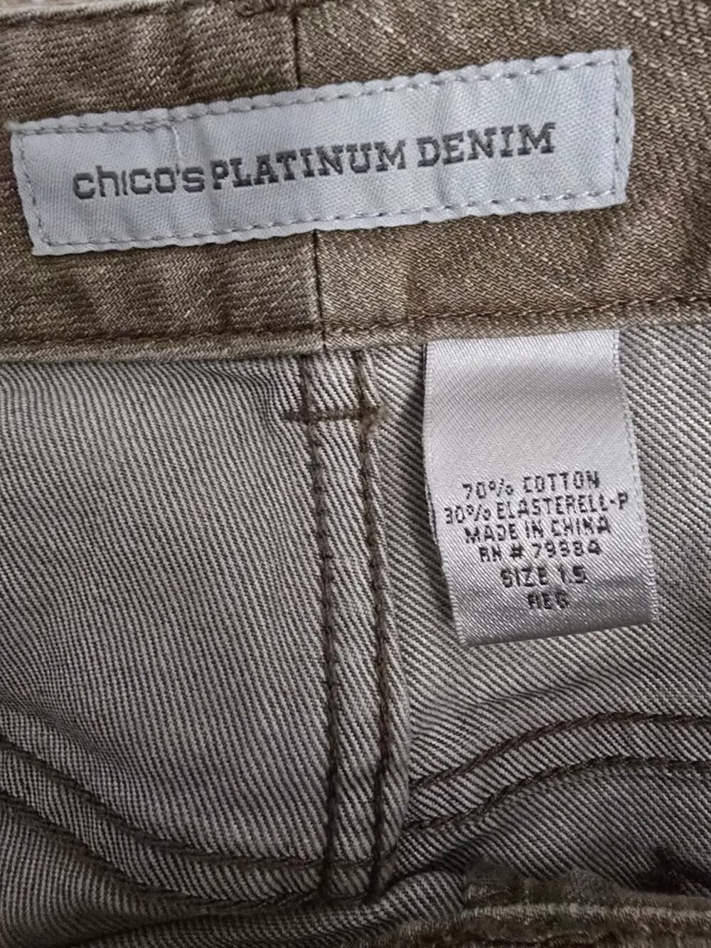 Chicos Platinum Denim Taupe Straight-Leg Jeans Women's Size 1.5 Reg - Picture 3 of 7